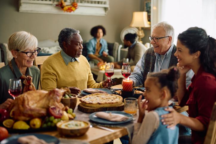 Making Holiday Gatherings Less Stressful for Seniors: Tips for a Joyful Season