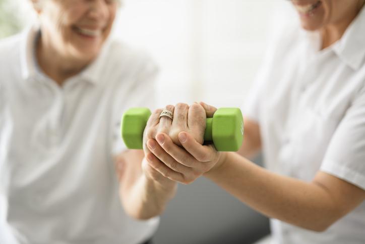 How Physical Therapy Helps Seniors Stay Active and Independent